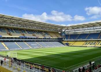KAP’a bildirdi, Fenerbahçe stadının adı değişti