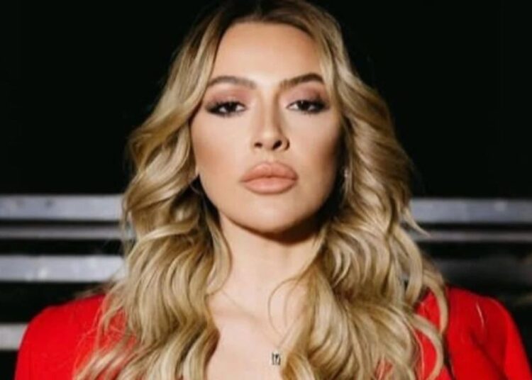 Mercan Bulut yazdı I Şarkıcı Hadise ve cinselliğin fetişleştirilmesi