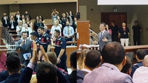 Akın Gürlek davası: Mahkeme İmamoğlu’na kamu görevlisine hakaretten 1 yıl 5 ay hapis cezası verdi 1 Akın Gürlek davası: Mahkeme İmamoğlu’na kamu görevlisine hakaretten 1 yıl 5 ay hapis cezası verdi