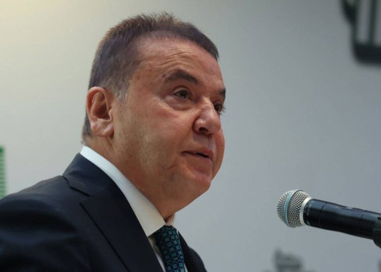Hastaneye kaldırılan Muhittin Böcek, yeniden cezaevine gönderildi 1 Hastaneye kaldırılan Muhittin Böcek, yeniden cezaevine gönderildi