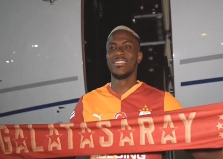Victor Osimhen imza için İstanbul'da 1 Victor Osimhen imza için İstanbul’da