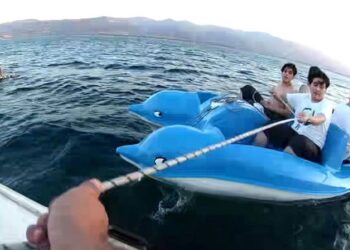 Sapanca Gölü’nde 2 saatte 17 kişi boğulmaktan kurtarıldı