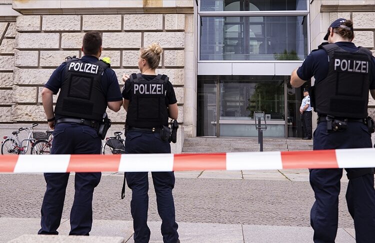 Almanya’da Türk başkonsolosluk görevlisi hakkında casusluk soruşturması