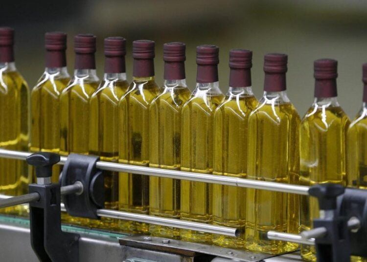 Fransa'da Türkiye menşeli zeytinyağına toplatma kararı 1 Fransa’da Türkiye menşeli zeytinyağına toplatma kararı