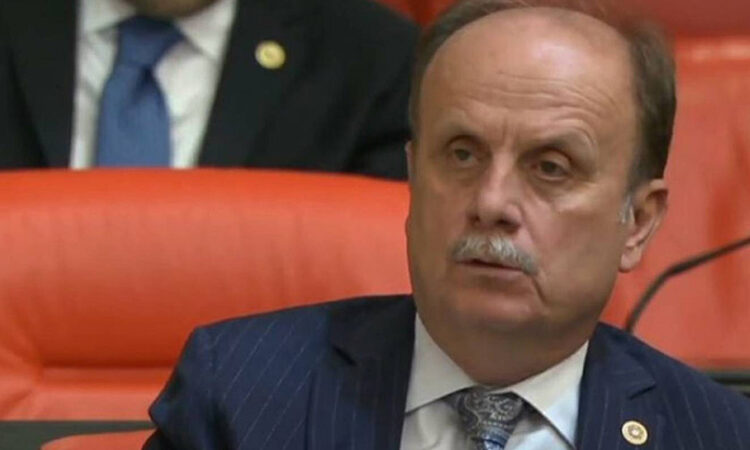 AK Parti’li vekilden ‘sahte diploma’ skandalı yorumu: “Dünyanın her yerinde olabilecek bir korsanlık”