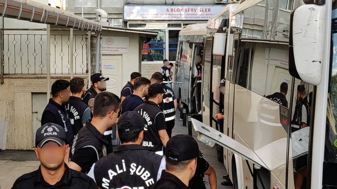 İBB operasyonunda 5 tutuklama: İETT Genel Müdürü serbest 1 İBB operasyonunda 5 tutuklama: İETT Genel Müdürü serbest