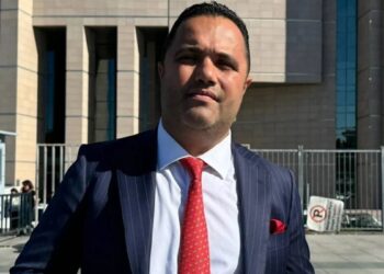 Avukat Rezan Epözdemir ‘rüşvet’ suçlamasıyla tutuklandı