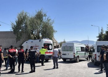 Atık yağ tankı sonları oldu: Anne ve çocuğu öldü