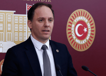 CHP’li Yavuzyılmaz: Erdoğan, İBB Başkanı iken 8 maaş almış