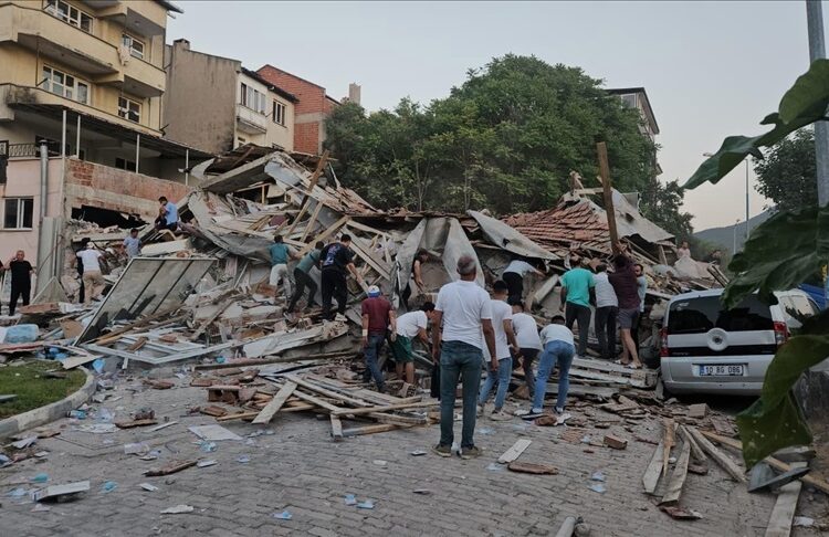 AFAD: Balıkesir depreminin şiddeti yıkıcı kategoride 1 AFAD: Balıkesir depreminin şiddeti yıkıcı kategoride