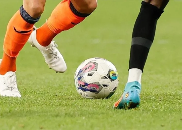 Kamil Aslan yazdı I Futbolun neşesini, yine “hakemler” kaçırdı 1 Kamil Aslan yazdı I Futbolun neşesini, yine “hakemler” kaçırdı