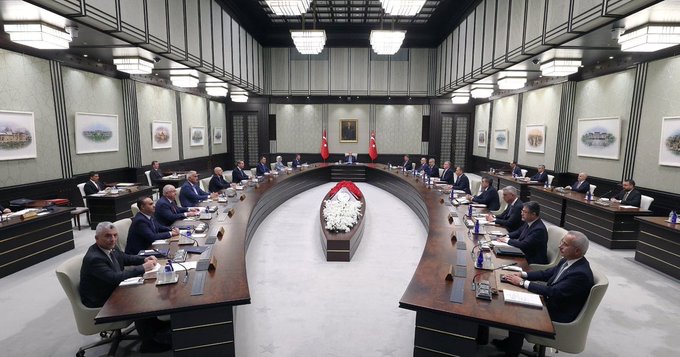 Kabine üyeleri ve vekillerin maaşları belli oldu 1 Kulis: Sahte diploma skandalı Kabine’yi mi değiştirecek?