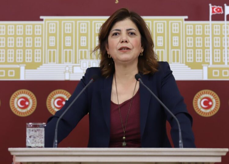 DEM Partili Beştaş: Komisyon, Öcalan'ı ziyaret etmeli 1 DEM Partili Beştaş: Komisyon, Öcalan’ı ziyaret etmeli