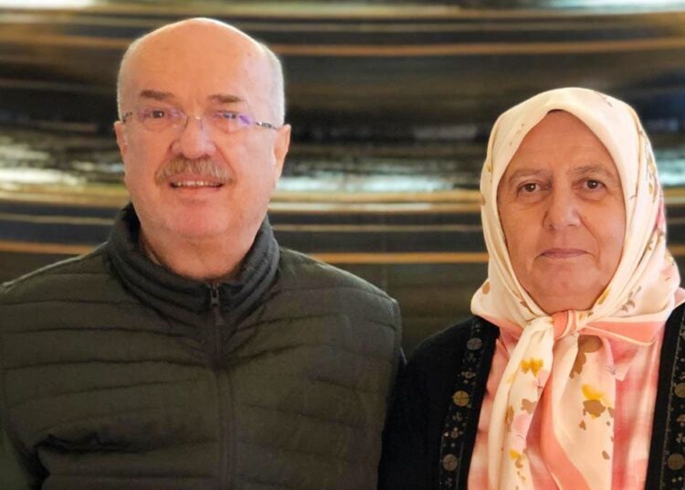 Gazeteci Fehmi Koru’nun eşi Nebahat Koru yaşamını yitirdi