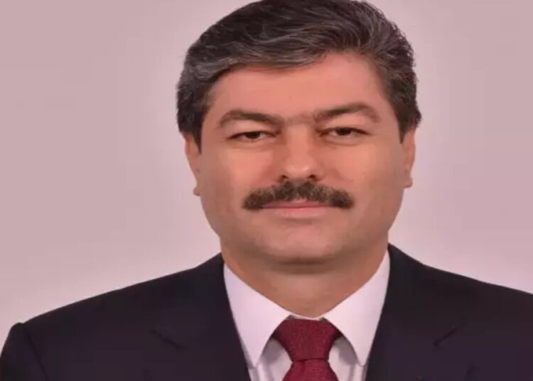 AK Parti Milletvekili biyografisinden üniversiteyi sildi 1 AK Parti Milletvekili biyografisinden üniversiteyi sildi