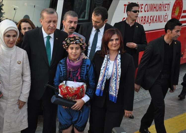 CHP'li Aydın Büyükşehir Belediye Başkanı Çerçioğlu AKP’ye geçiyor 1 CHP’li Aydın Büyükşehir Belediye Başkanı Çerçioğlu AKP’ye geçiyor
