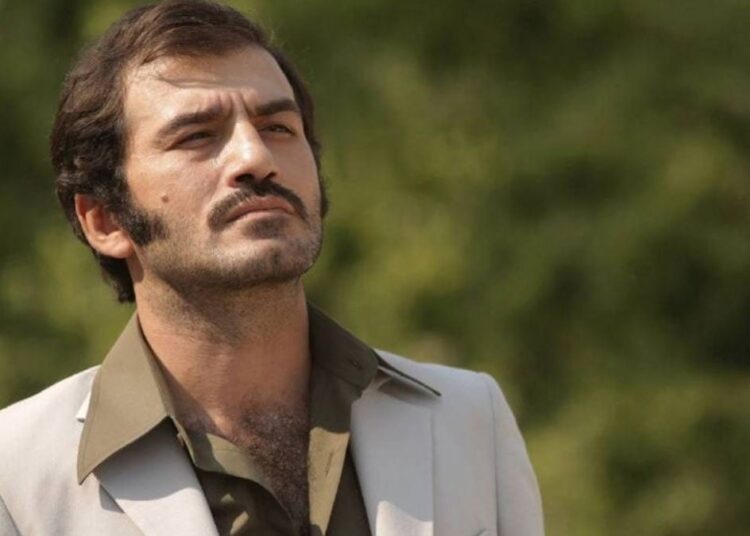 Mekan basıp haraç isteyen ünlü oyuncu gözaltına alındı 1 Mekan basıp haraç isteyen ünlü oyuncu gözaltına alındı