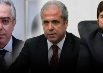 AK Parti içindeki kavgaya 'ROK' da katıldı: Uçum'un oğlu Epözdemir'in ofisinde çalıştı 9 AK Parti içindeki kavgaya ‘ROK’ da katıldı: Uçum’un oğlu Epözdemir’in ofisinde çalıştı