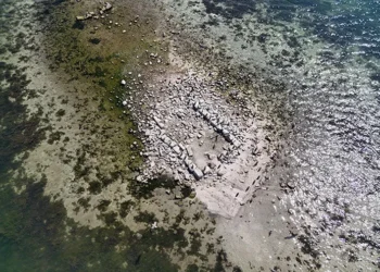 Sular çekildi, tarihi kilise ortaya çıktı