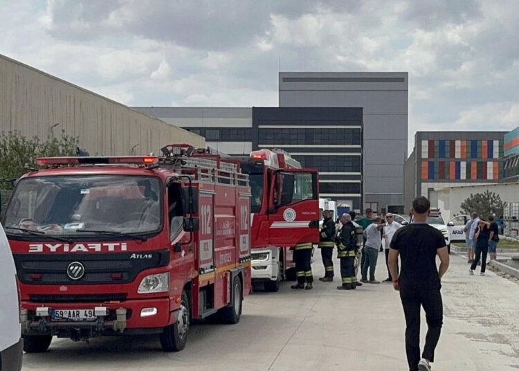 Anestezi gazı üretilen fabrikada patlama: 2 işçi can verdi 1 Anestezi gazı üretilen fabrikada patlama: 2 işçi can verdi