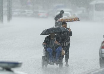 Meteoroloji’den sağanak yağış ve fırtına uyarısı