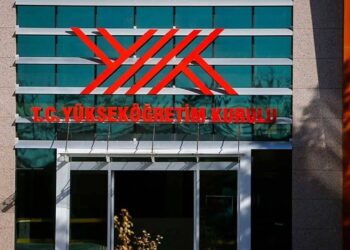 YÖK'ten yurt dışında eğitim almak isteyen öğrencilere 'dolandırılmayın' uyarısı 3 YÖK’ten sızıntı iddialarına yanıt: ‘Tespit edilmedi’