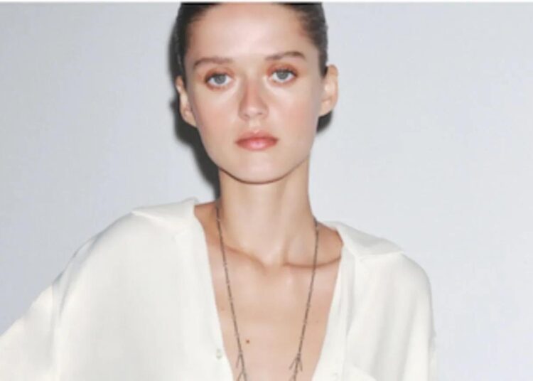 İngiltere'den Zara'nın reklamlarına yasak: 'Sağlıksız beden algısı teşvik ediliyor' 1 İngiltere’den Zara’nın reklamlarına yasak: ‘Sağlıksız beden algısı teşvik ediliyor’
