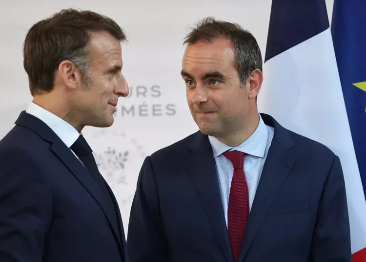 Macron, Savunma Bakanı Lecornu’yu Fransa’nın yeni başbakanı olarak atadı 1 Macron, Savunma Bakanı Lecornu’yu Fransa’nın yeni başbakanı olarak atadı