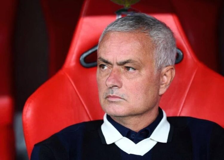 Mourinho, Benfica ile ilk maçını kazandı