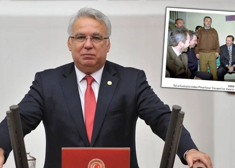 Hüseyin Kocabıyık, Mehmet Eren'e konuştu I "Şamil Tayyar Türkiye'nin en önemli gazetecilerinden birisi" 1 Hüseyin Kocabıyık, Mehmet Eren’e konuştu I “Şamil Tayyar Türkiye’nin en önemli gazetecilerinden birisi”