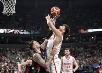 12 Dev Adam Avrupa ikincisi oldu