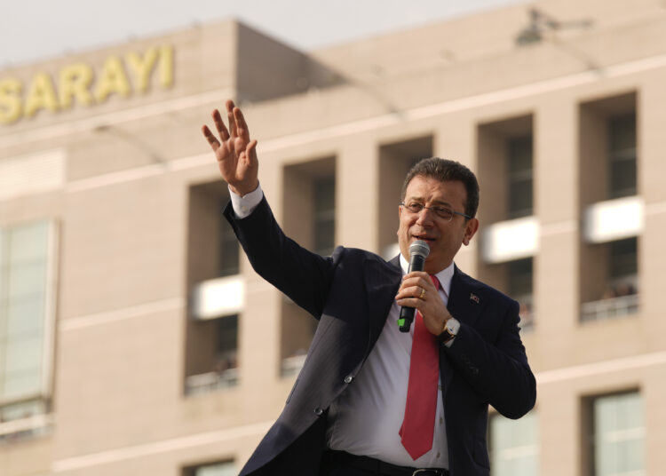 İmamoğlu, yolsuzluk iddiasıyla yargılandığı davadan beraat etti 1 Ekrem İmamoğlu’ndan kurultay davasının ertelenmesine ilişkin açıklama