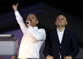 Özgür Özel’den İstanbul İl Başkanlığı’na çağrı: ‘Bütün demokratları davet ediyorum’