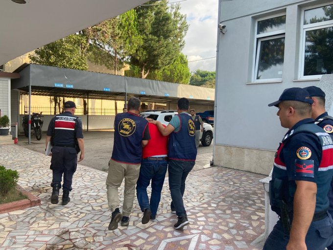 68 yaşındaki şahıs, su borusu için tartıştığı iki kardeşi katletti 1 68 yaşındaki şahıs, su borusu için tartıştığı iki kardeşi katletti