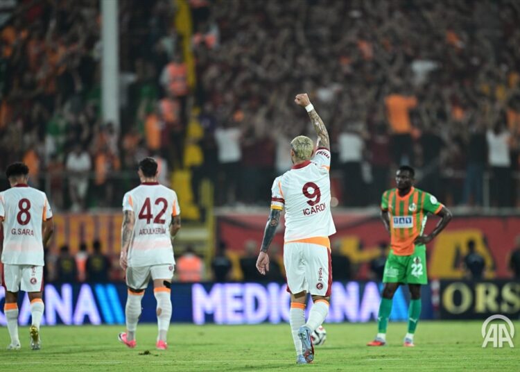 Galatasaray şansıyla kazandı! I Safa Kar
