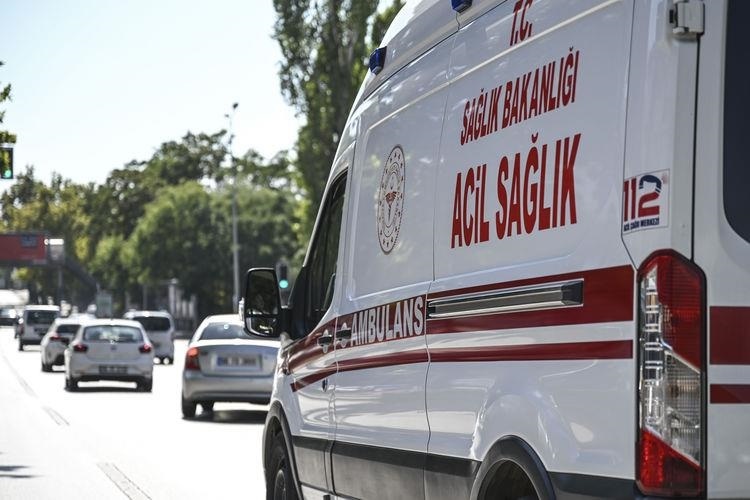 Ambulanslara yakın araçlar radyo anonsuyla uyarılacak 1 Ambulanslara yakın araçlar radyo anonsuyla uyarılacak