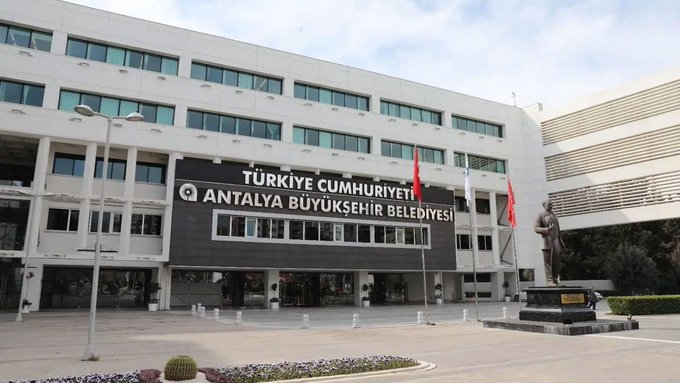 Antalya Büyükşehir'e yönelik soruşturmada 5 kişi daha tutuklandı 1 Antalya Büyükşehir Belediyesi’ne operasyon: 20 gözaltı kararı