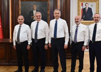 Emniyette atama krizi: Yardımcısı, Ali Yerlikaya’yı Cumhrubaşkanı Erdoğan’a şikayet etmiş 1 Emniyette atama krizi: Yardımcısı, Ali Yerlikaya’yı Cumhrubaşkanı Erdoğan’a şikayet etmiş