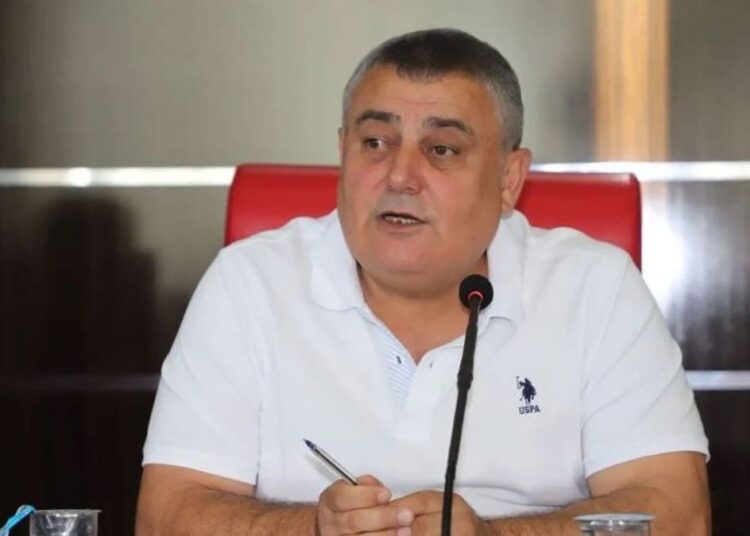 CHP'li Aksu Belediye Başkanı Yıldırım partisinden istifa etti 1 CHP’li Aksu Belediye Başkanı Yıldırım partisinden istifa etti