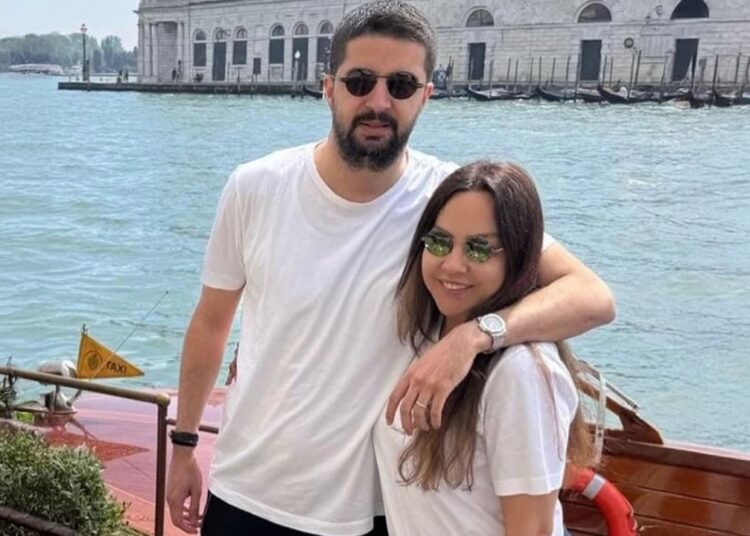 Sadece 1,5 yıl sürdü: Ebru Gündeş dördüncü eşinden de boşanıyor
