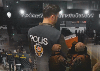 537 kişiyi 984 milyon TL dolandıran şebeke çökertildi 5 537 kişiyi 984 milyon TL dolandıran şebeke çökertildi