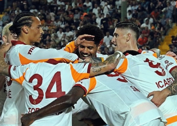 Kendi rekorunu kırdı: Galatasaray'ın namağlup liderliği sürüyor 1 Kendi rekorunu kırdı: Galatasaray’ın namağlup liderliği sürüyor