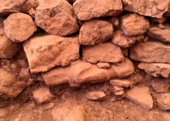 Bakan Ersoy duyurdu: Göbeklitepe’de insan heykeli bulundu