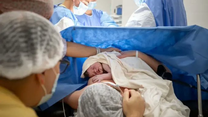 Gebelere ilaçla erken doğum iddiası: Kadın doğum servisi süresiz kapatıldı 1 Gebelere ilaçla erken doğum iddiası: Kadın doğum servisi süresiz kapatıldı