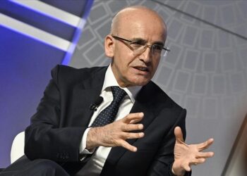 Mehmet Şimşek’ten ‘kemer sıkmaya devam’ mesajı