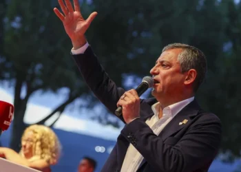 Özgür Özel’den Anayasa Mahkemesi’ne ‘zeytinlik’ çağrısı: Torunlarımız için adalet bekliyoruz