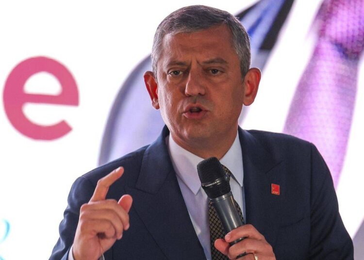 Özgür Özel: Bu bir iddianame değil, siyasi muhtıradır 1 Özgür Özel’den kent uzlaşısı davasına tepki: “Türkiye için bir utançtır”