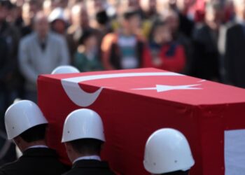 Bakan Yerlikaya duyurdu: Bir polis memuru şehit oldu 5 Bakan Yerlikaya duyurdu: Bir polis memuru şehit oldu