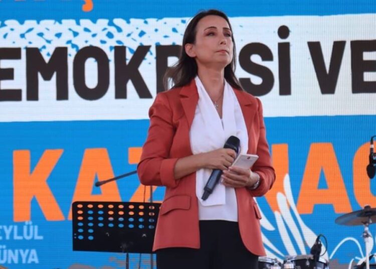 Hatimoğlulları'ndan Öcalan için çağrı: Özgür çalışabileceği bir ortam lazım 1 Hatimoğlulları’ndan Öcalan için çağrı: Özgür çalışabileceği bir ortam lazım