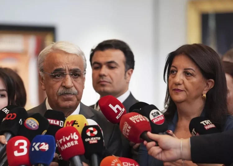 DEM Parti heyeti, İmralı'ya gitti 1 DEM Parti Heyeti, İmralı’yı ziyaret edecek